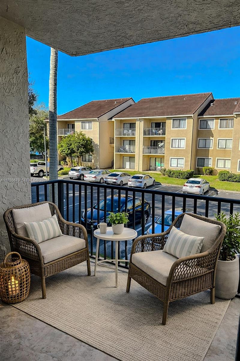 VISCONTI CONDO - Residential