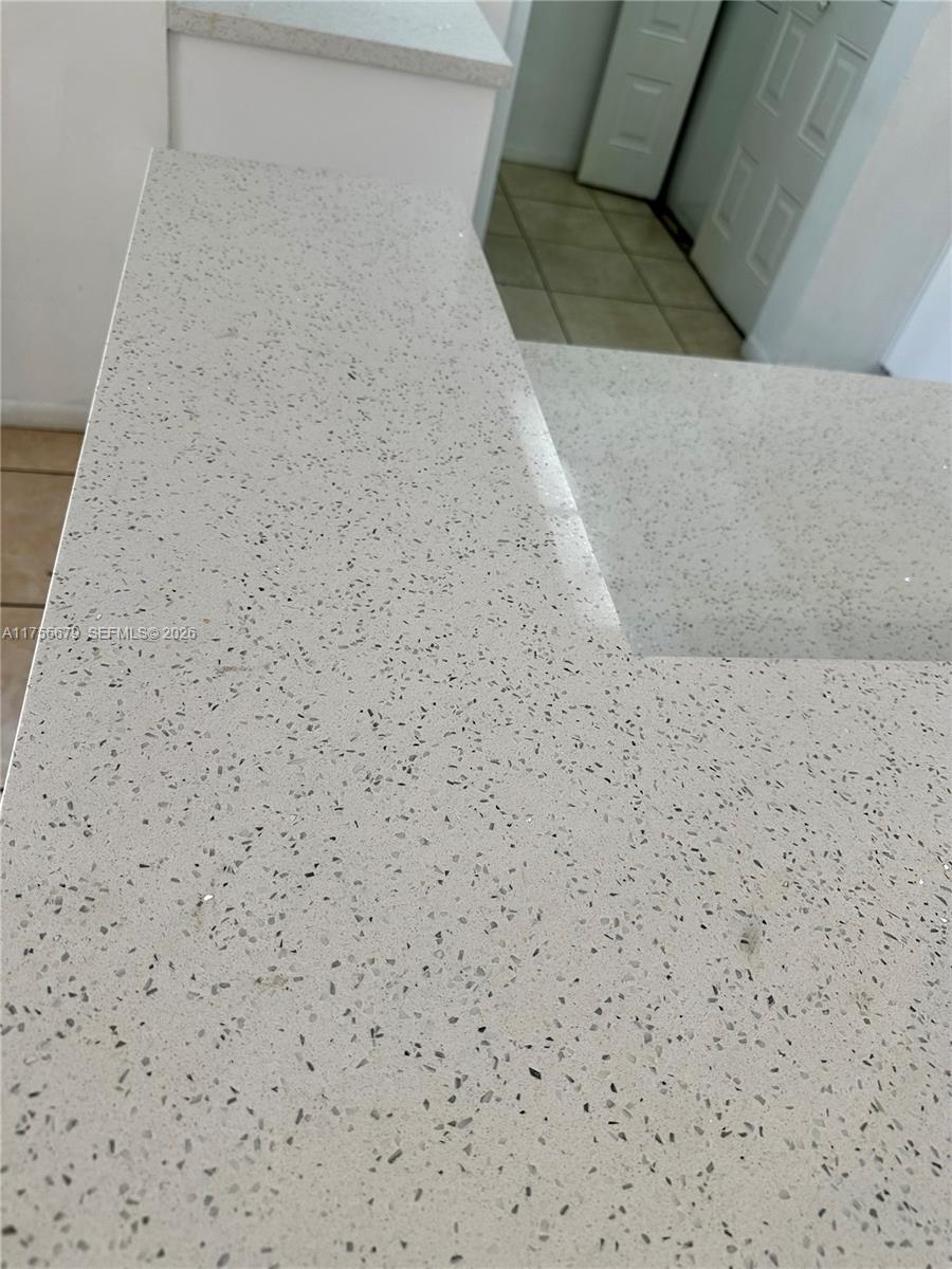 VISCONTI CONDO - Residential