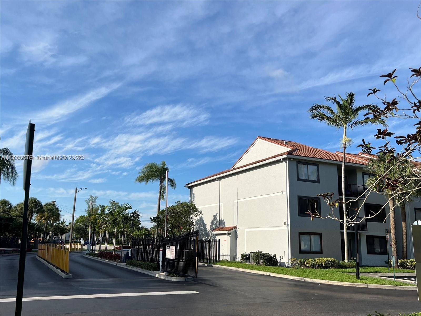 VISCONTI CONDO - Residential