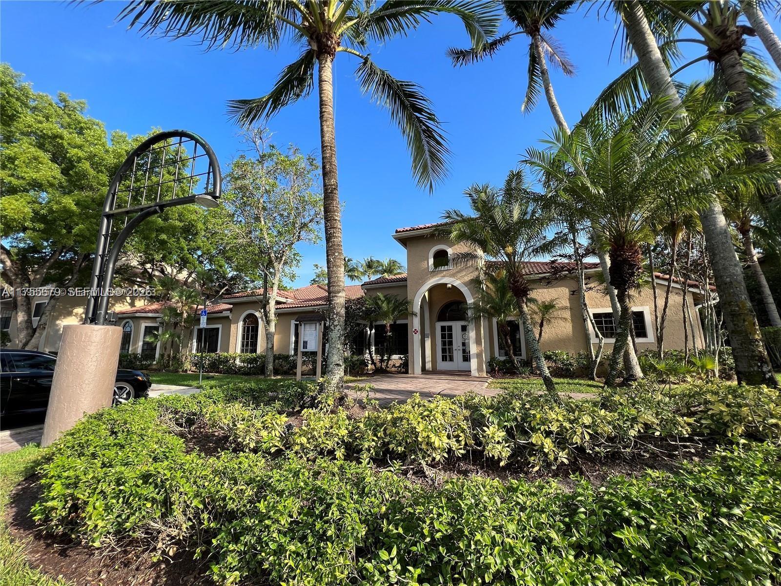 VISCONTI CONDO - Residential