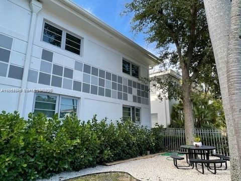 1341 15th St 106 Miami Beach FL 33139