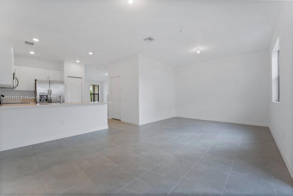 SUNSET PINES - Residential Lease