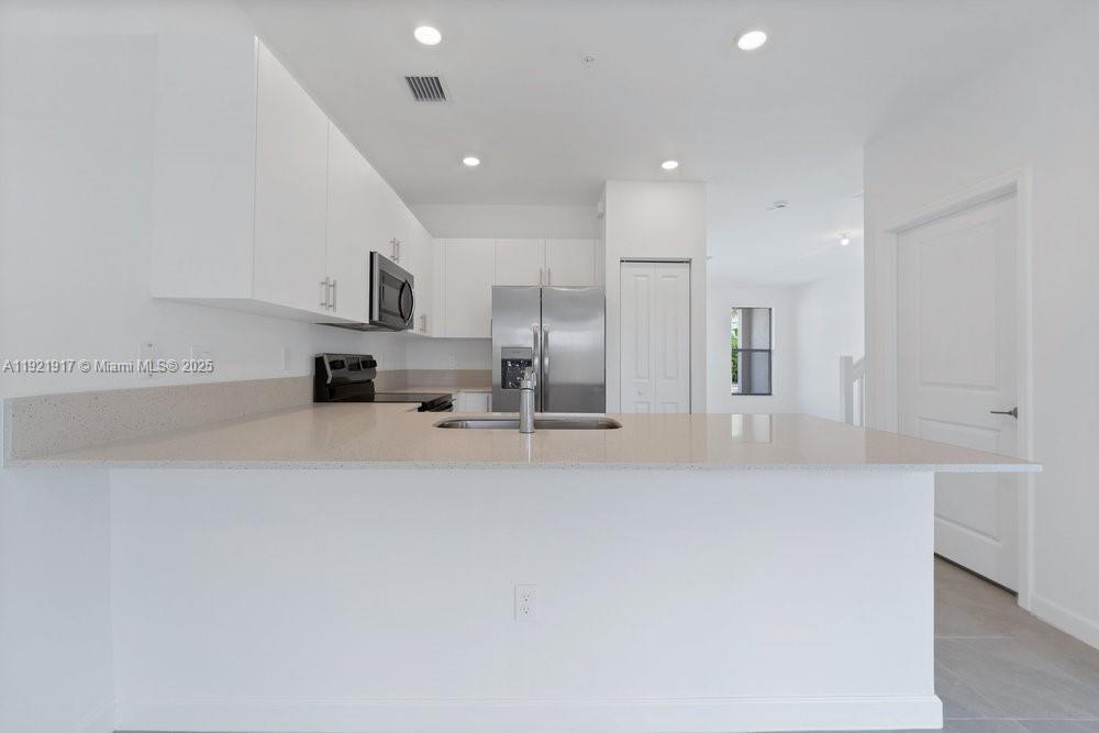 SUNSET PINES - Residential Lease