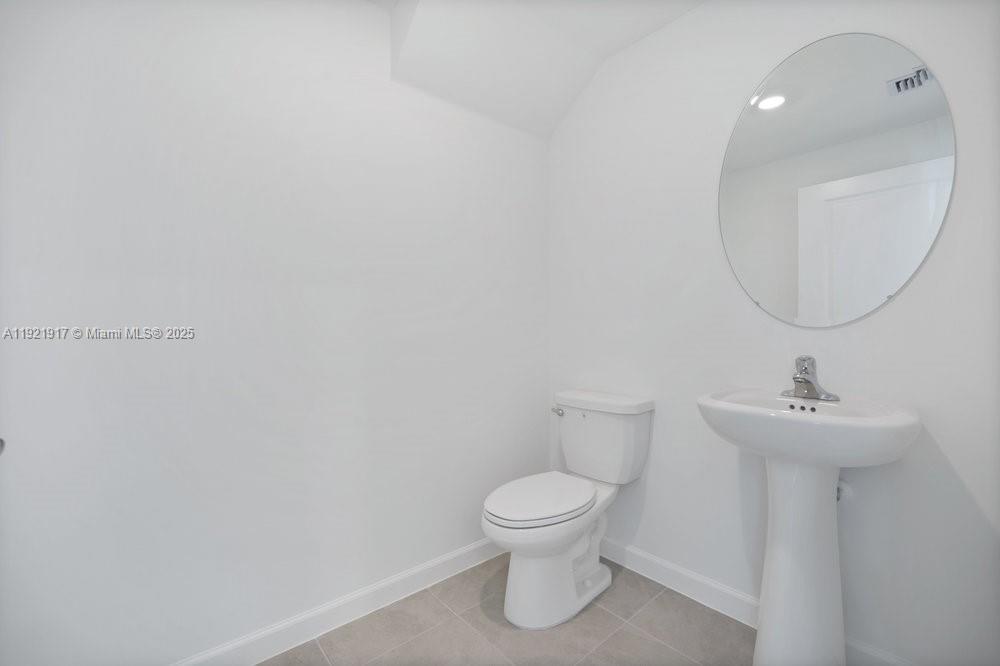 SUNSET PINES - Residential Lease