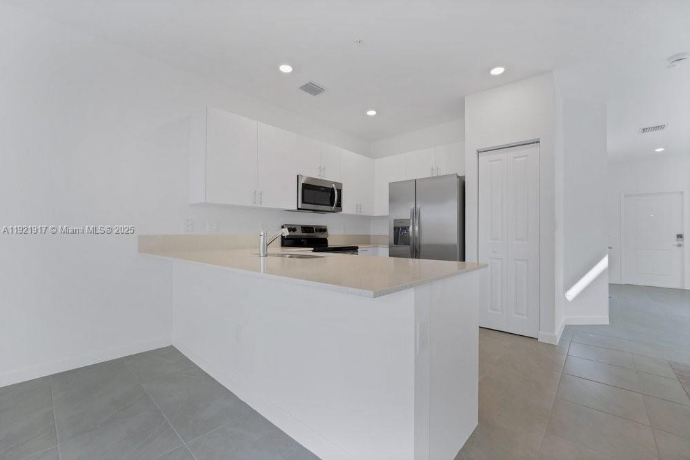 SUNSET PINES - Residential Lease