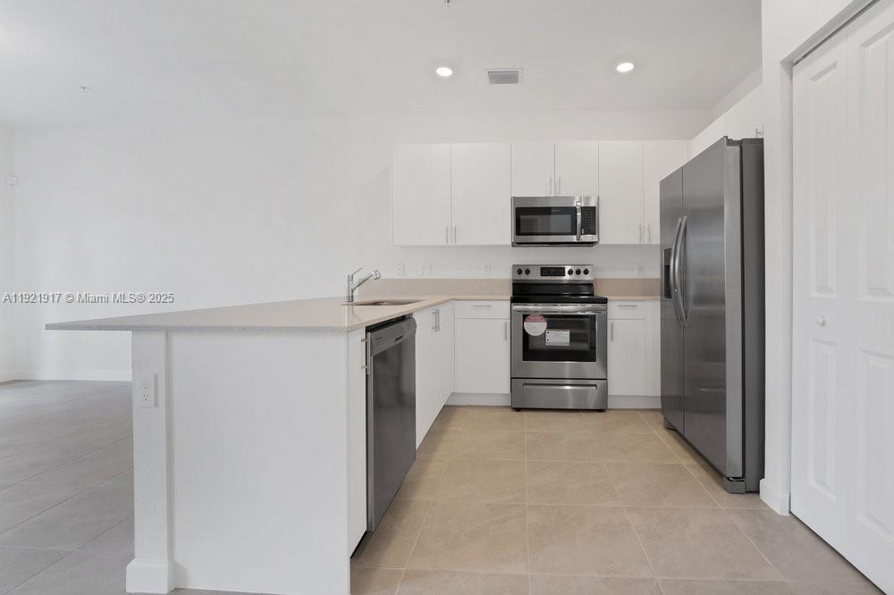 SUNSET PINES - Residential Lease