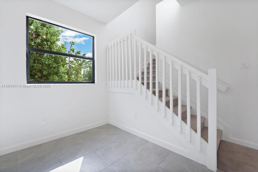 SUNSET PINES - Residential Lease