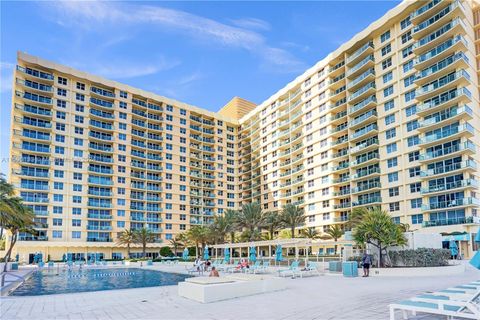 Condominium in Hollywood FL 2501 Ocean Dr Dr 32.jpg