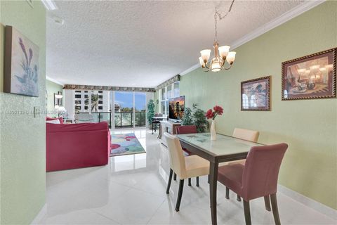 Condominium in Hollywood FL 2501 Ocean Dr Dr 7.jpg