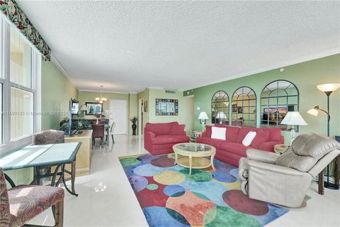 Condominium in Hollywood FL 2501 Ocean Dr Dr 6.jpg