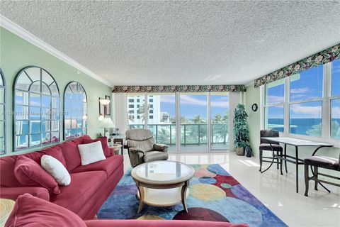 Condominium in Hollywood FL 2501 Ocean Dr Dr 3.jpg