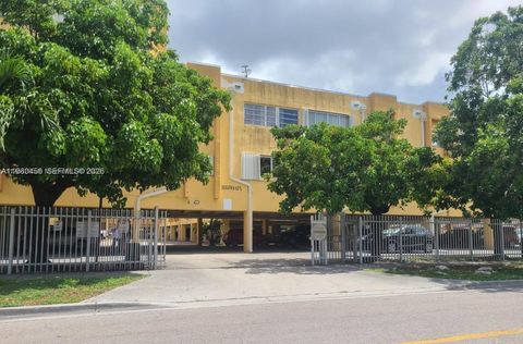 Photo of 1555 W 44th Pl #305, Hialeah, FL 33012 (MLS # A11960456)