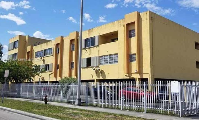 ST ANDREWS COURT CONDO - Residential