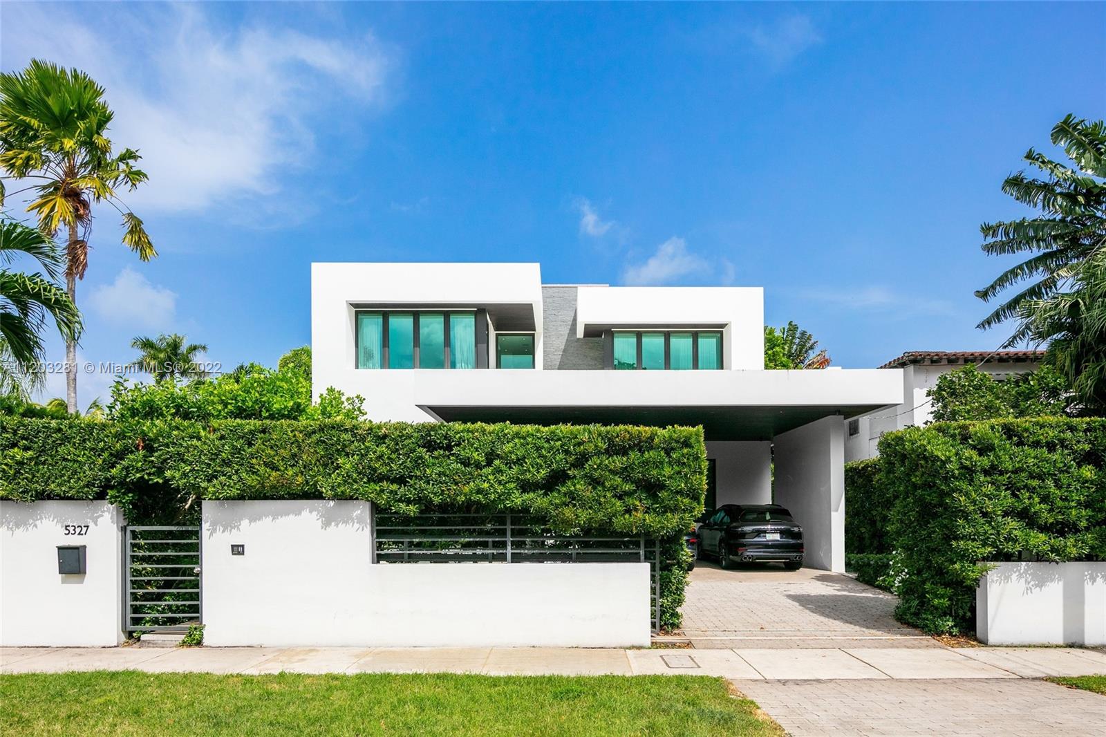 LA GORCE GOLF SUB - Residential