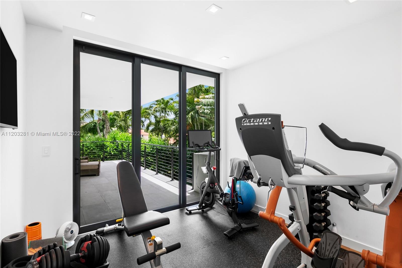 LA GORCE GOLF SUB - Residential