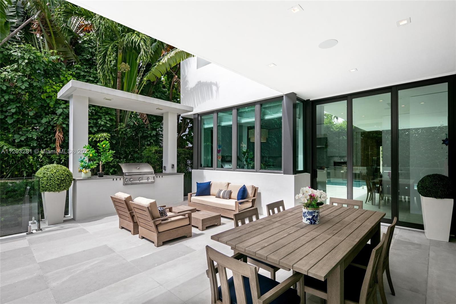 LA GORCE GOLF SUB - Residential