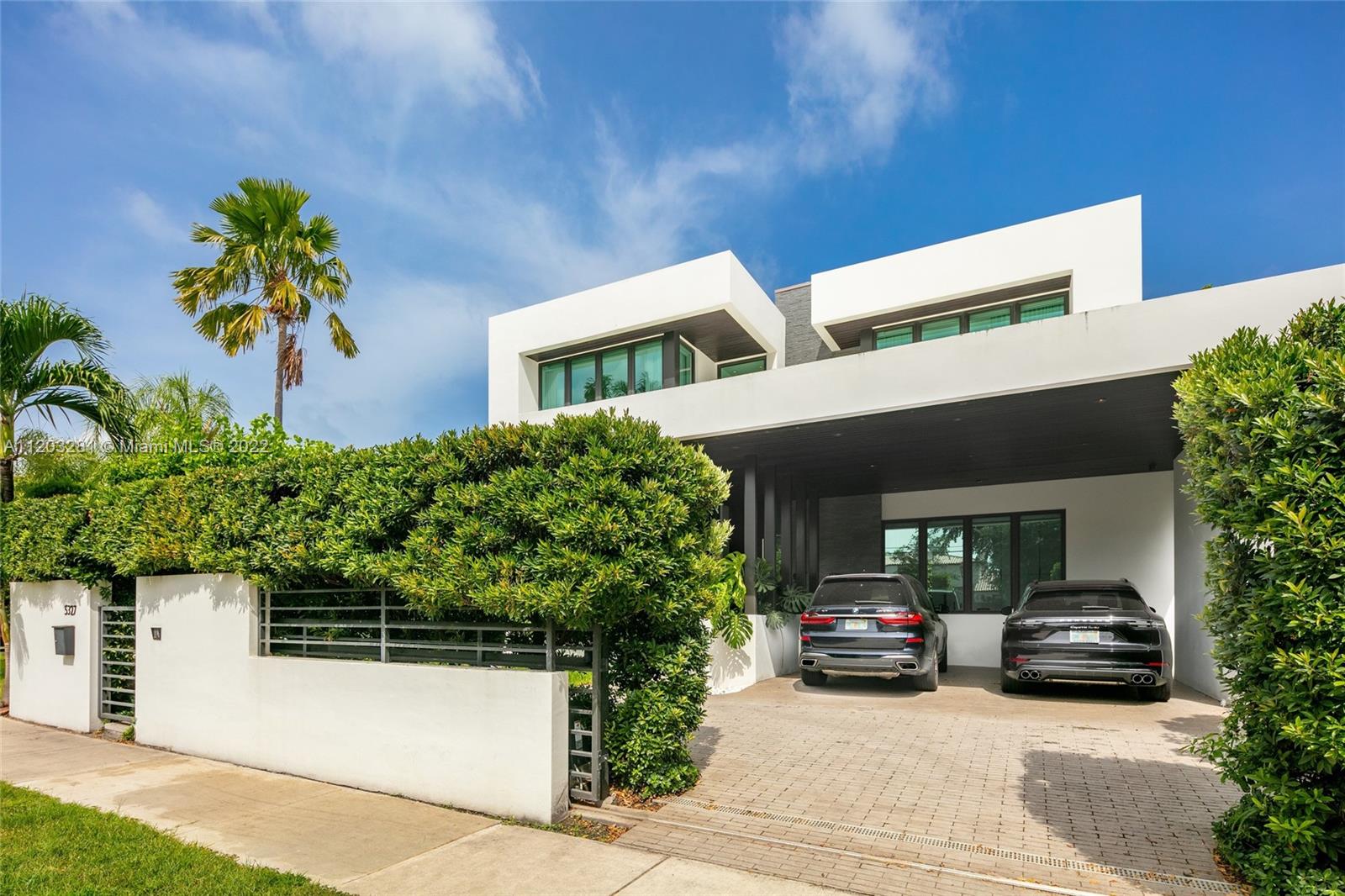 LA GORCE GOLF SUB - Residential