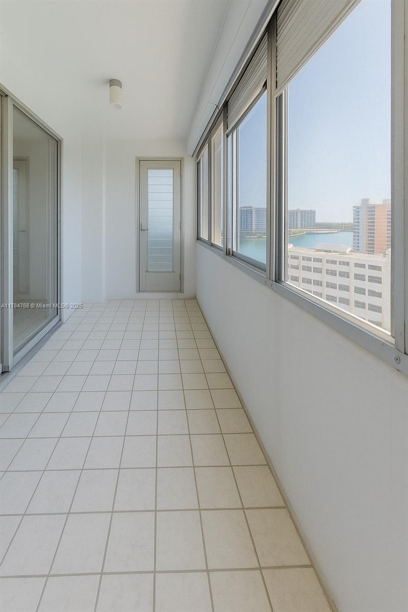 LAKE POINT TOWER CONDOMIN - Residential