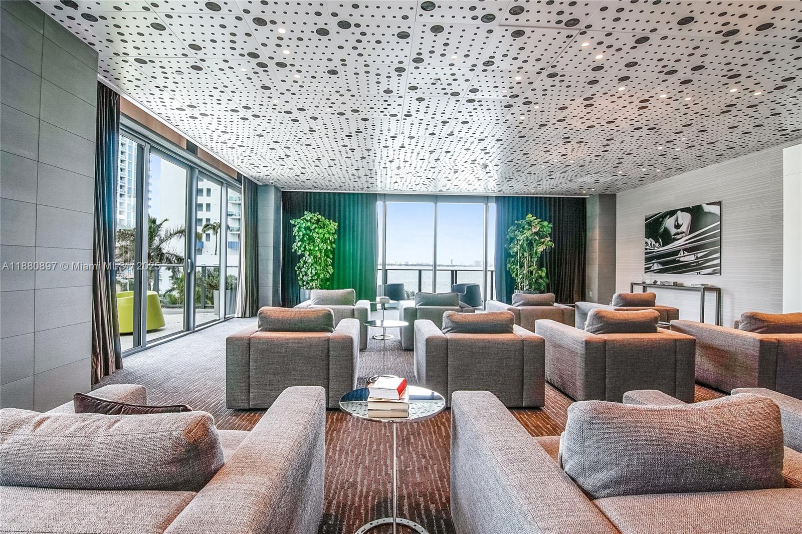 ICON BAY CONDO - Residential Lease