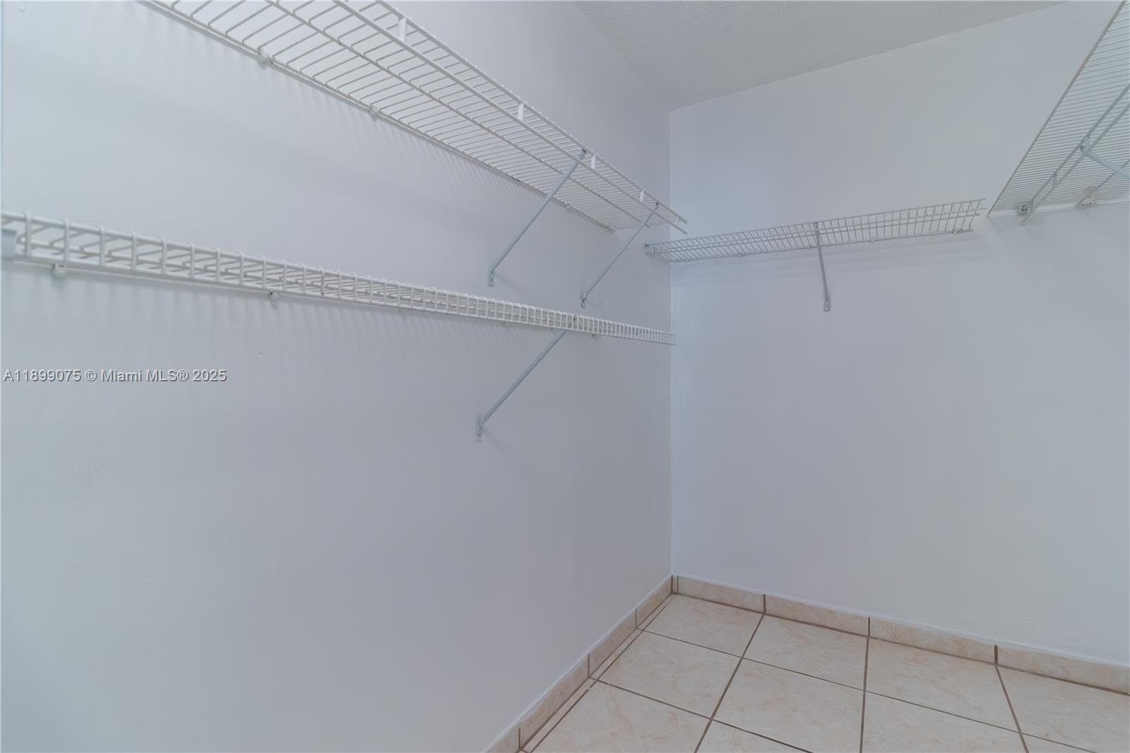 14611 N Kendall Dr 208L