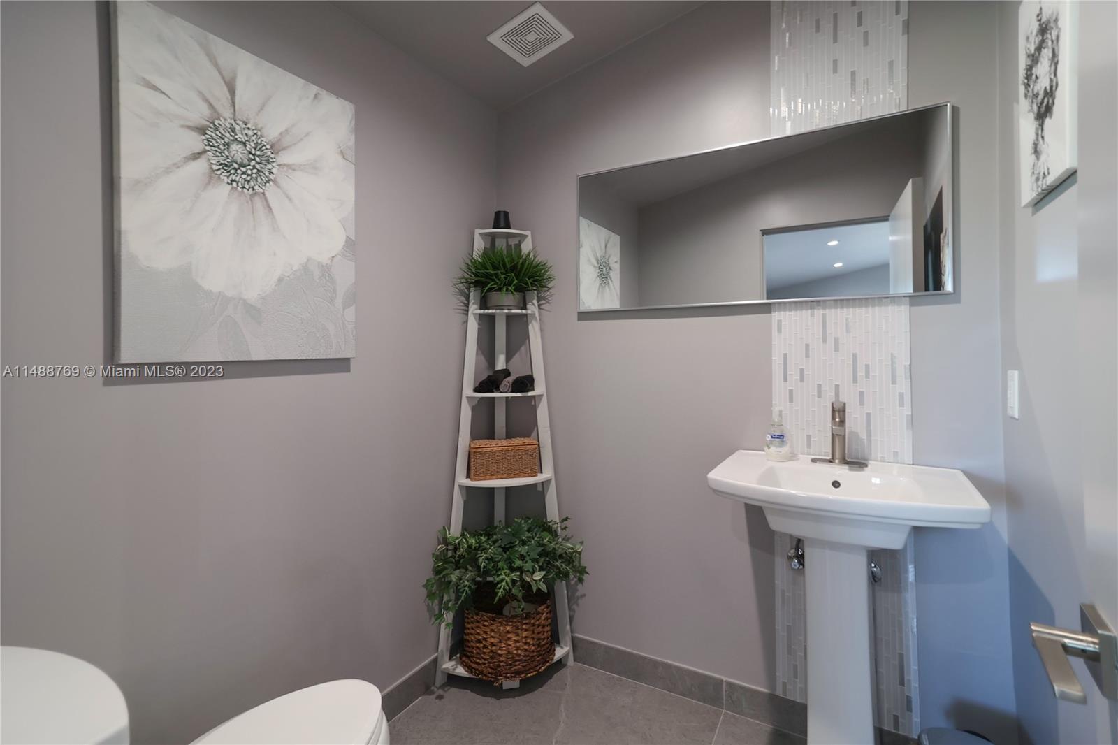 Buttonwood Shores - Residential