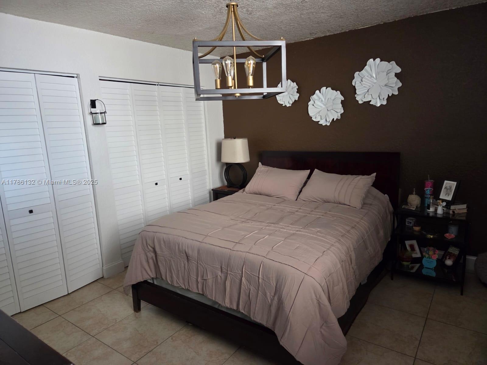 VERSAILLE GARDENS I CONDO - Residential