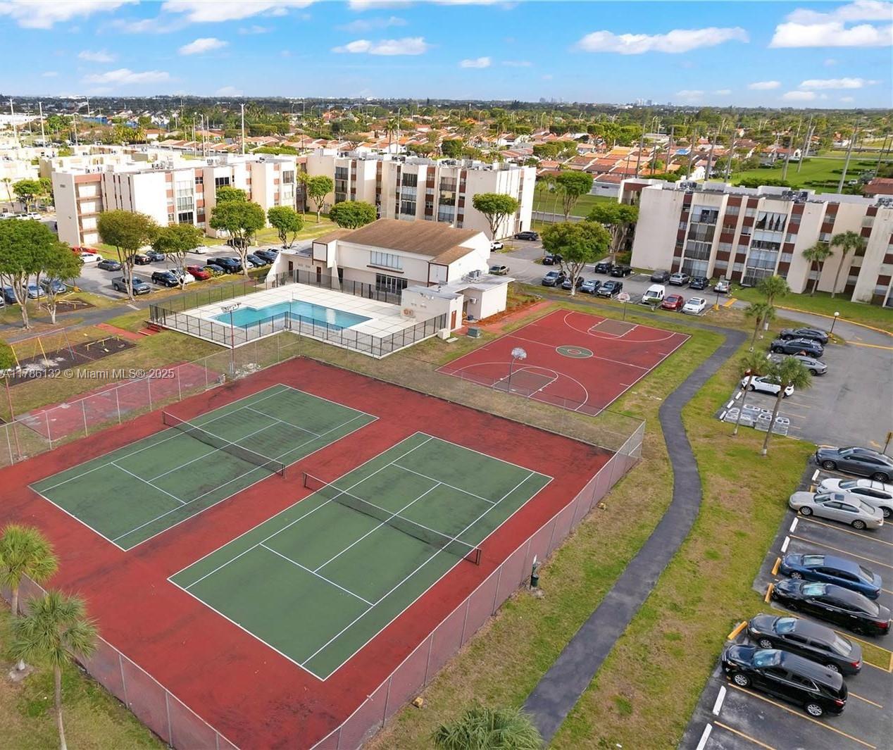 VERSAILLE GARDENS I CONDO - Residential