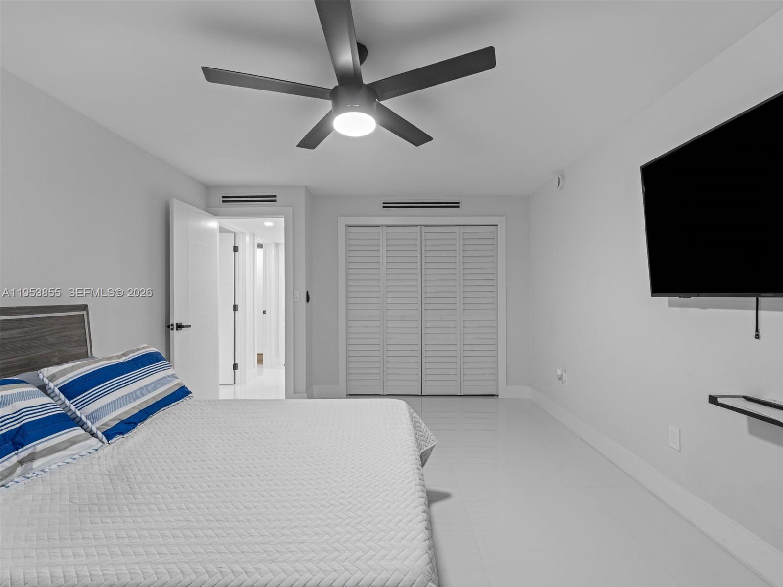 TOWERS OF KENDALE LAKES C - Residential