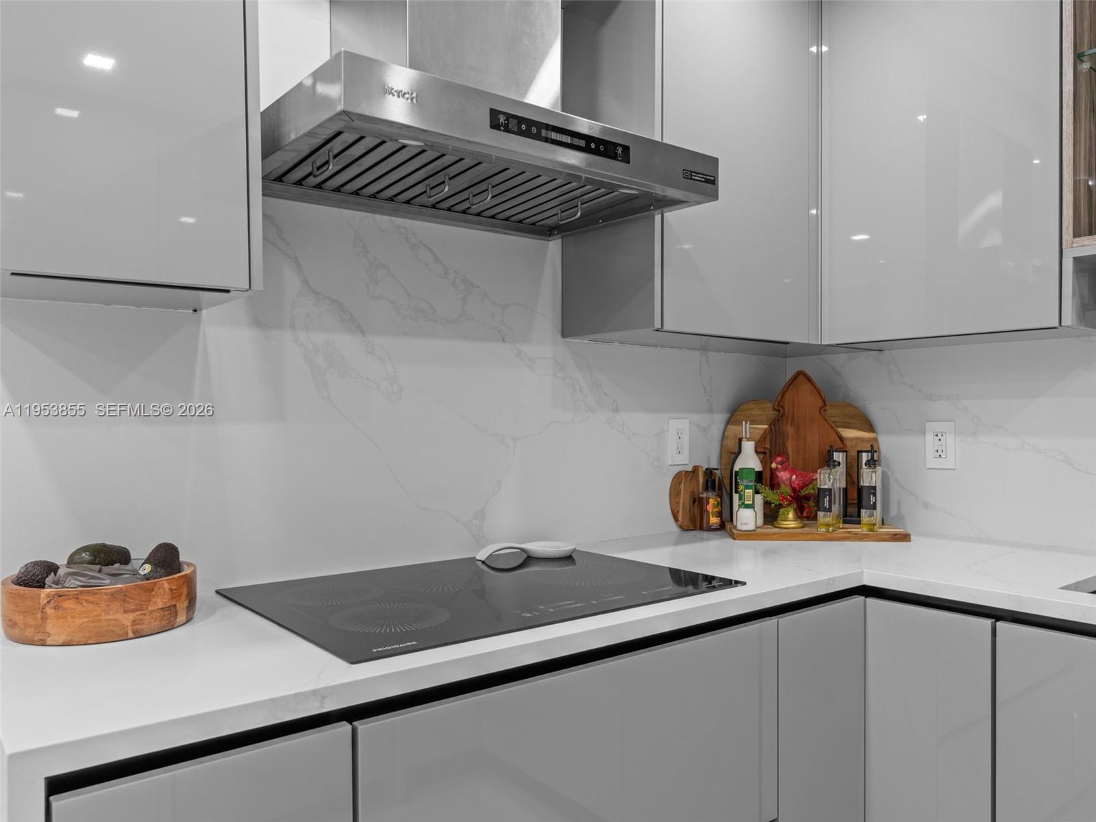 TOWERS OF KENDALE LAKES C - Residential