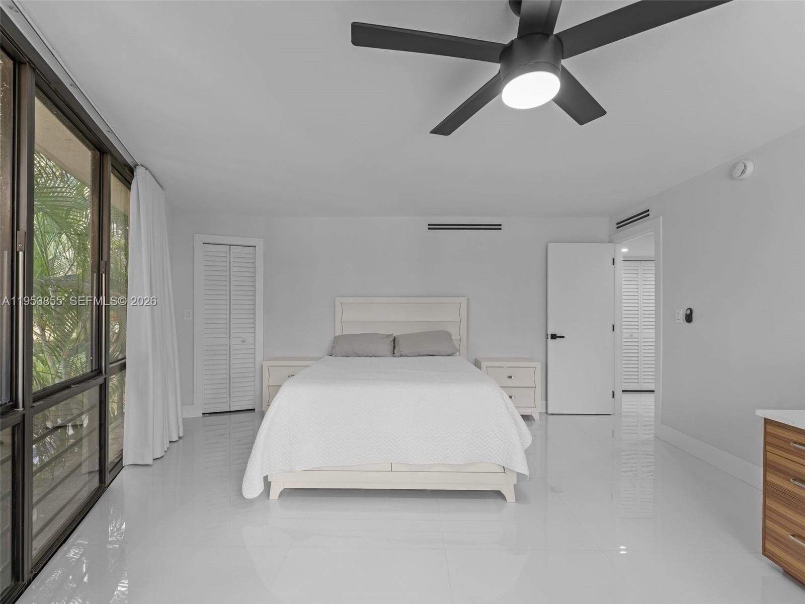 TOWERS OF KENDALE LAKES C - Residential