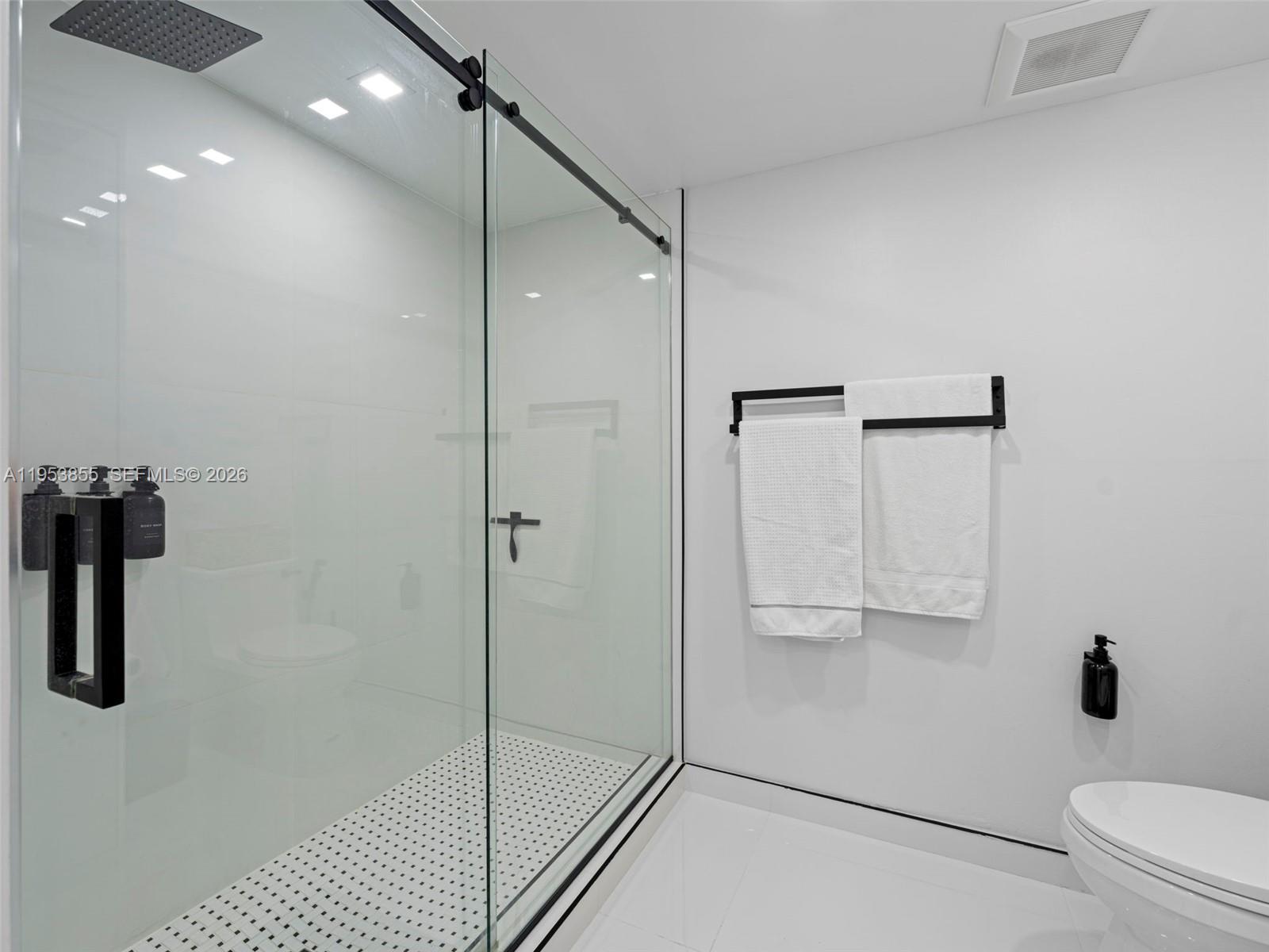 TOWERS OF KENDALE LAKES C - Residential