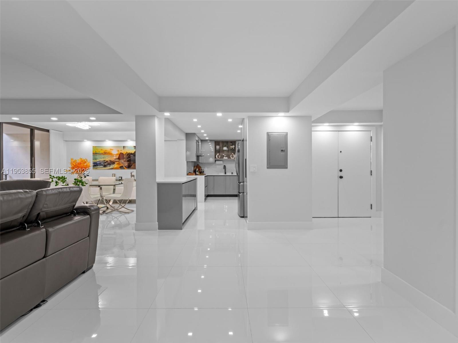 TOWERS OF KENDALE LAKES C - Residential