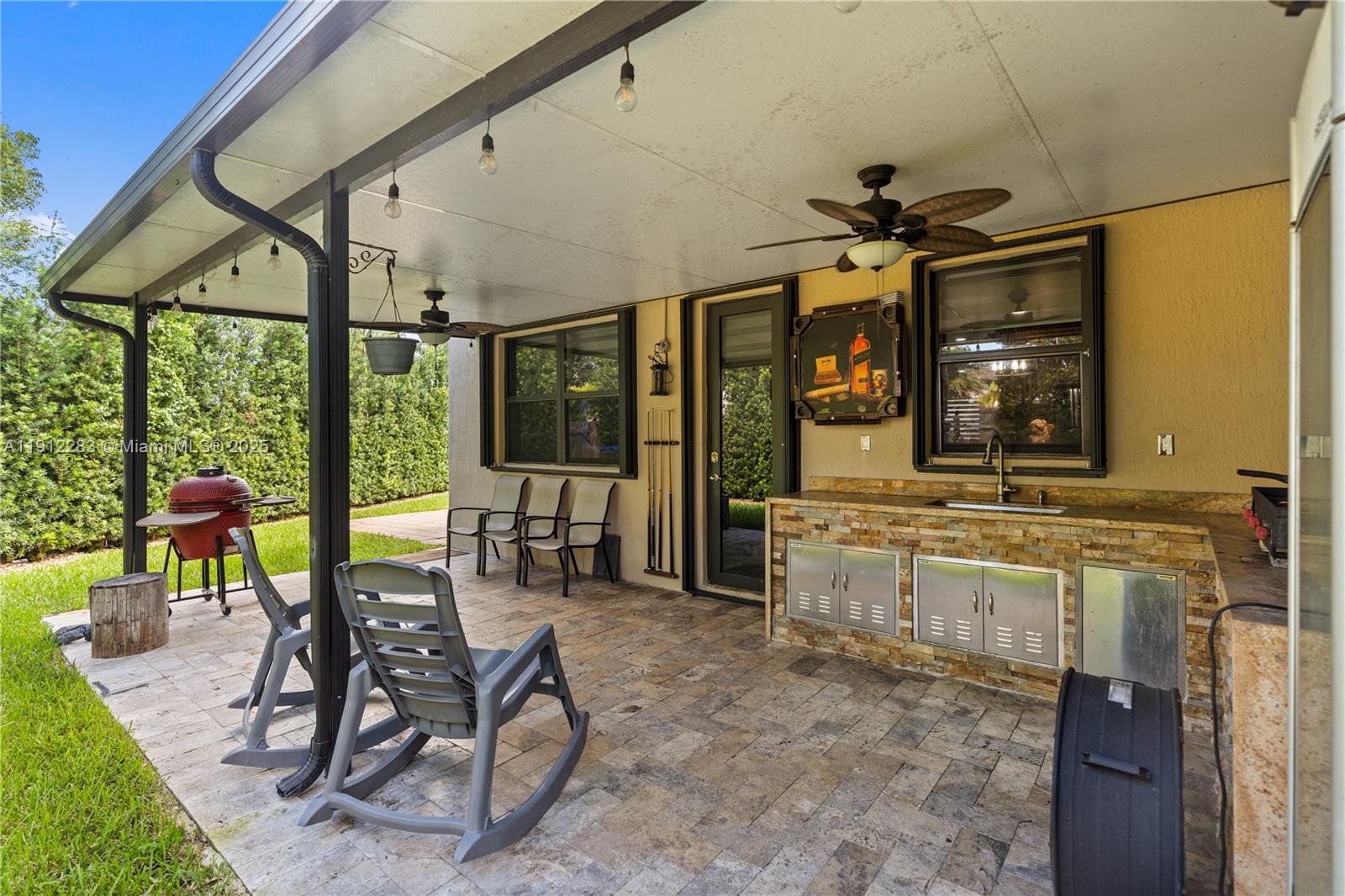 COCO PALM ESTATES - Residential