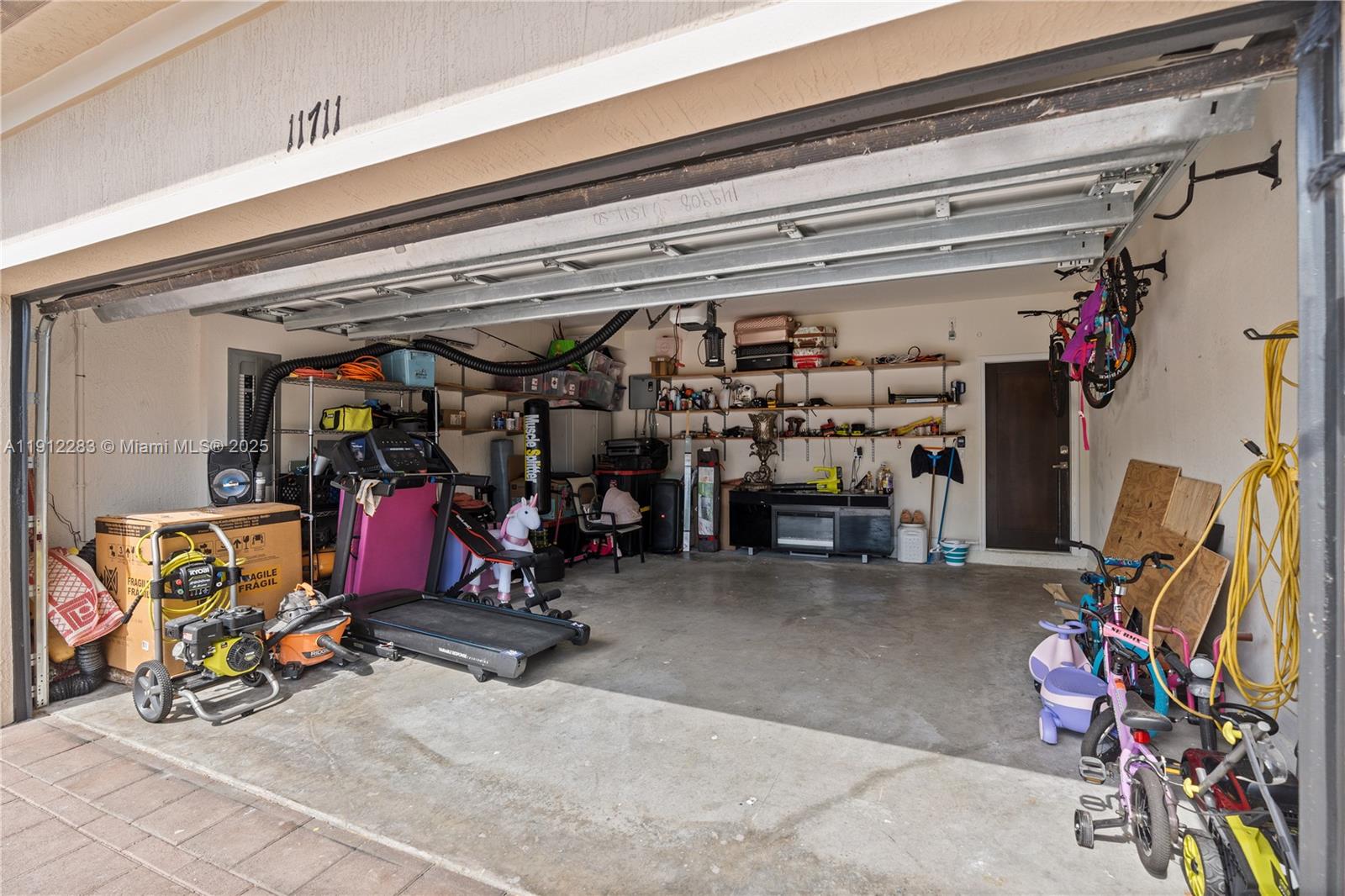 COCO PALM ESTATES - Residential