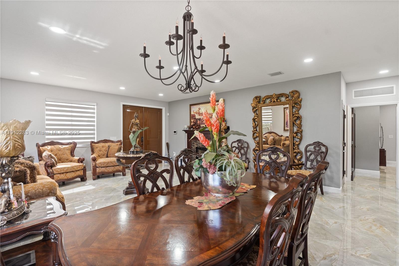 COCO PALM ESTATES - Residential