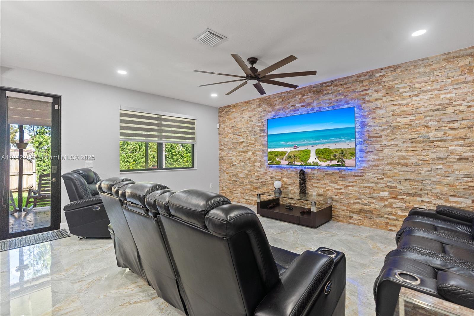 COCO PALM ESTATES - Residential