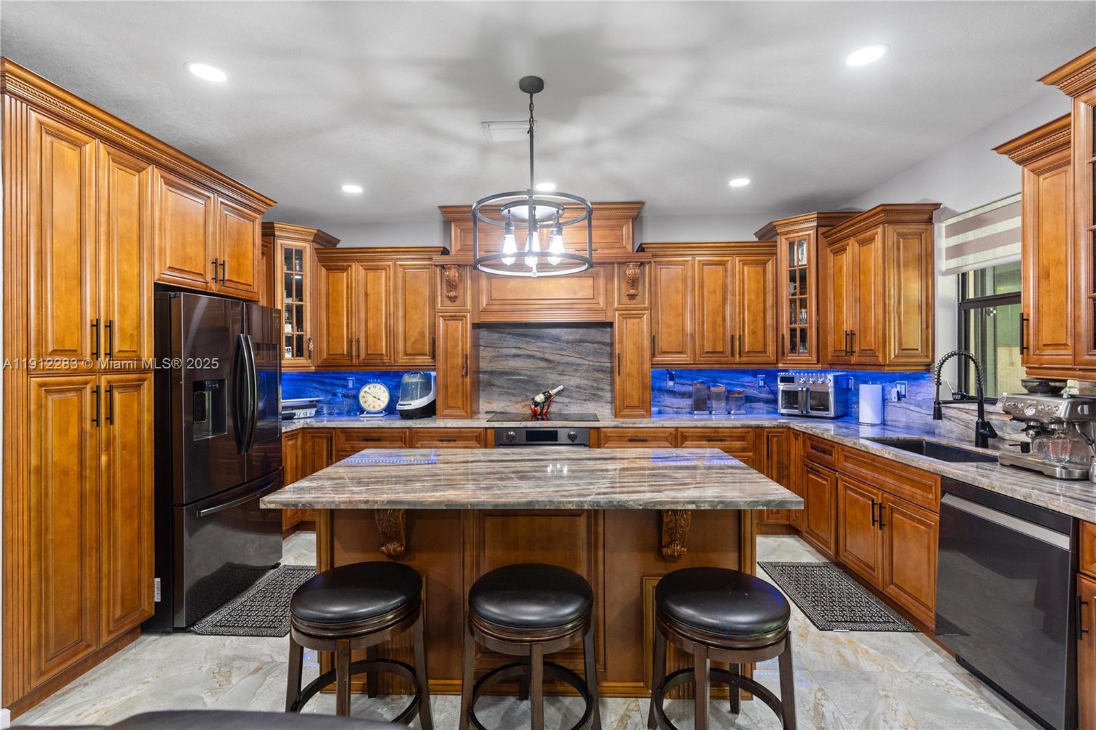 COCO PALM ESTATES - Residential