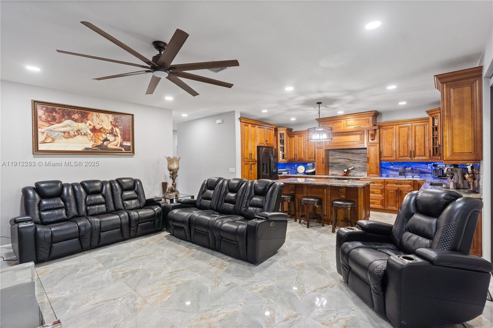 COCO PALM ESTATES - Residential