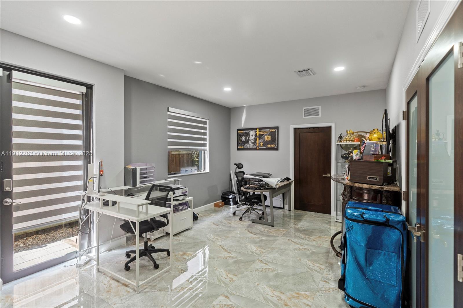 COCO PALM ESTATES - Residential