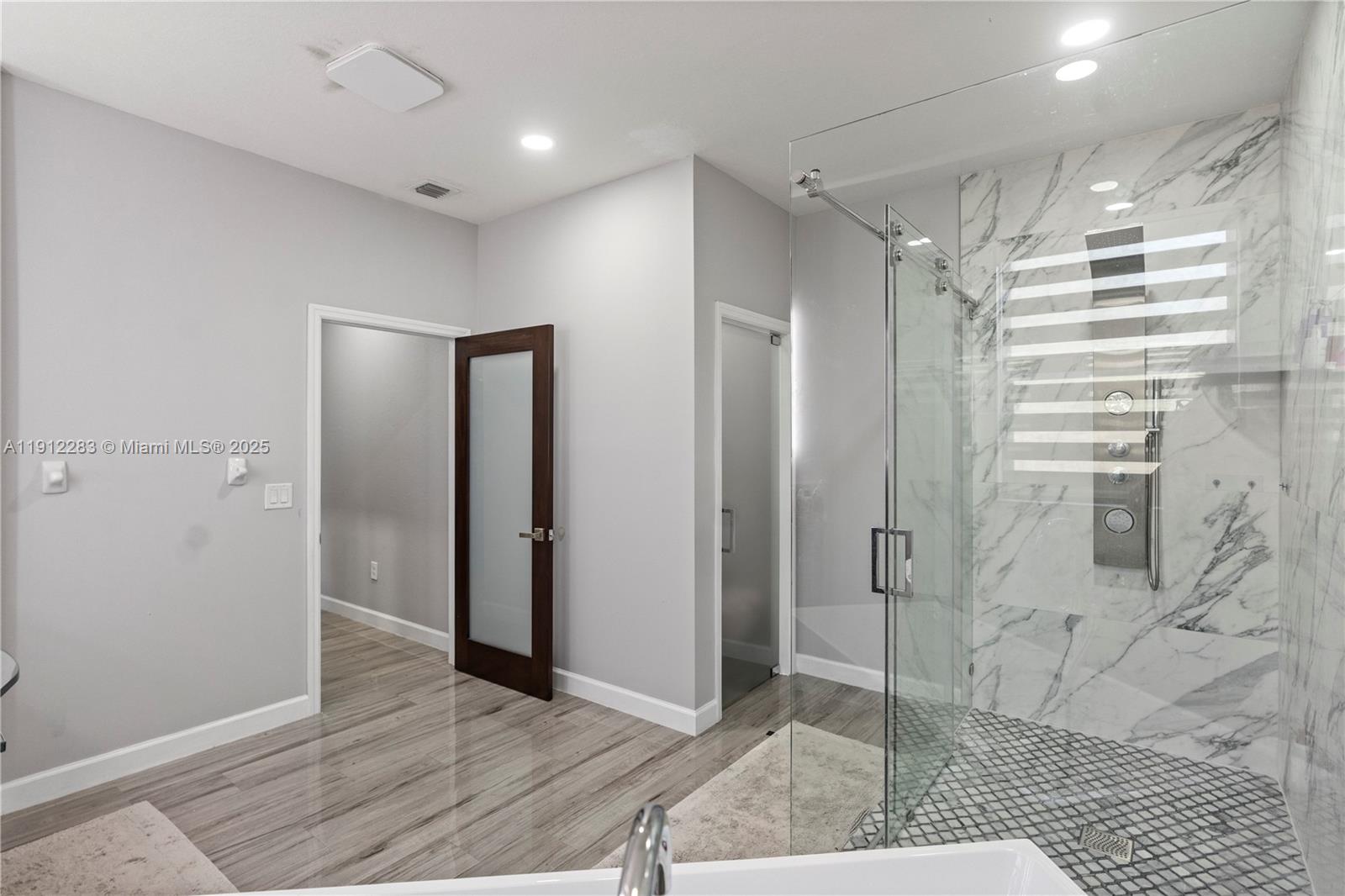 COCO PALM ESTATES - Residential