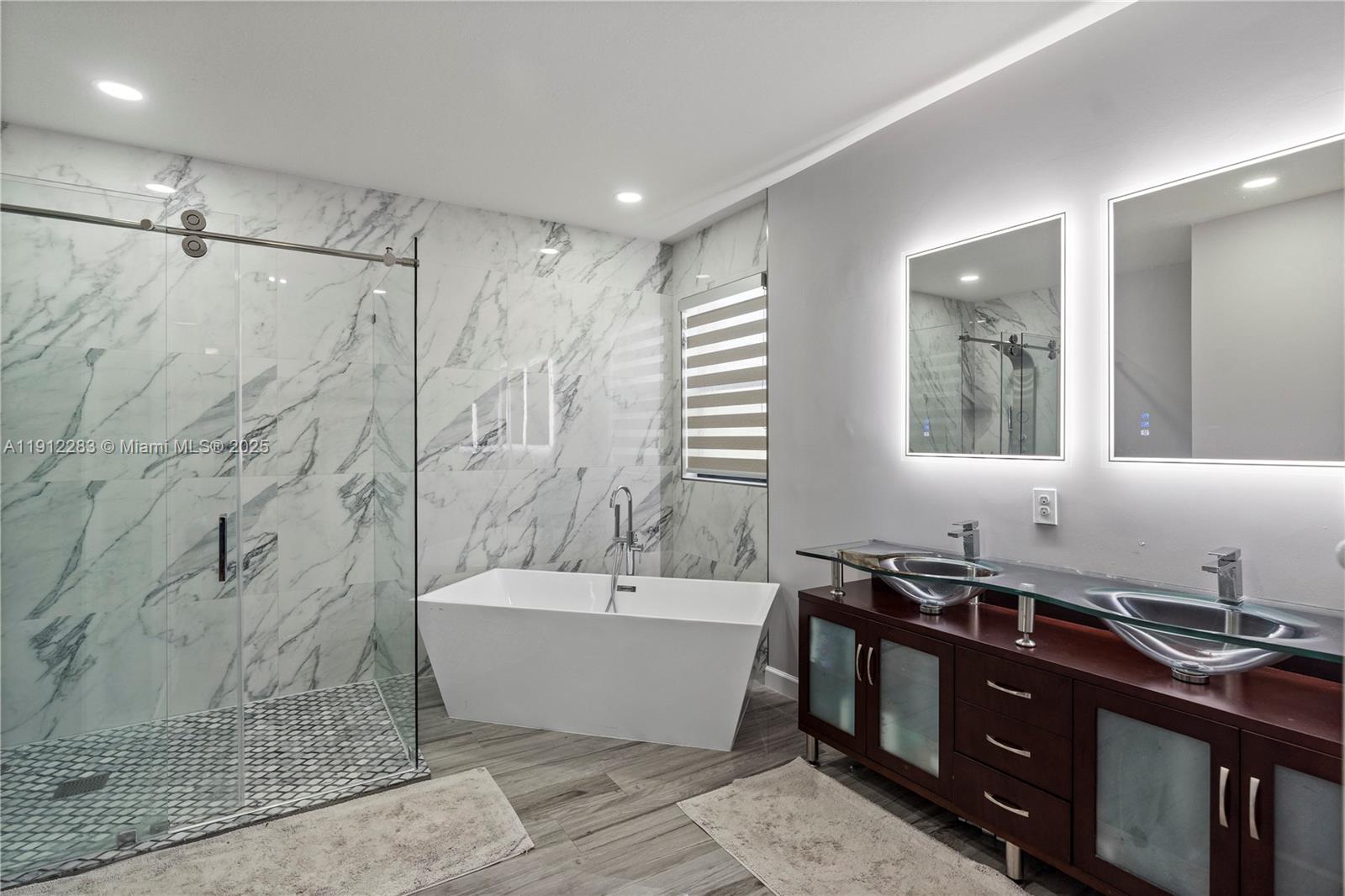 COCO PALM ESTATES - Residential