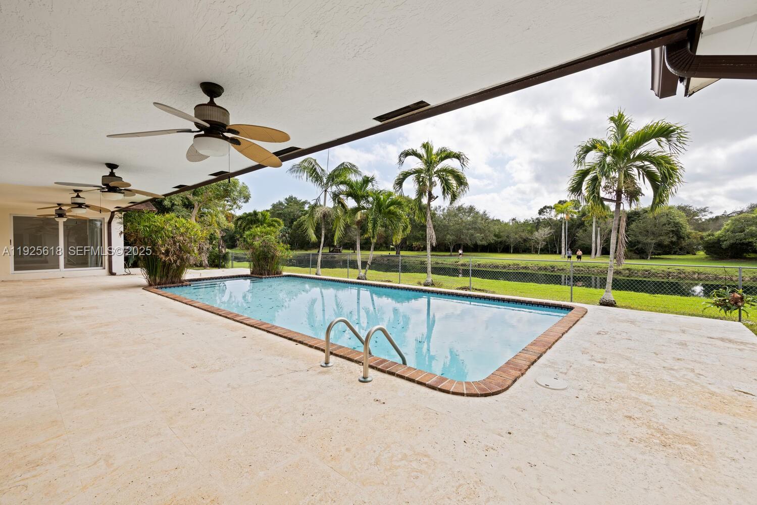 CHARLOTTE ESTATES - Residential