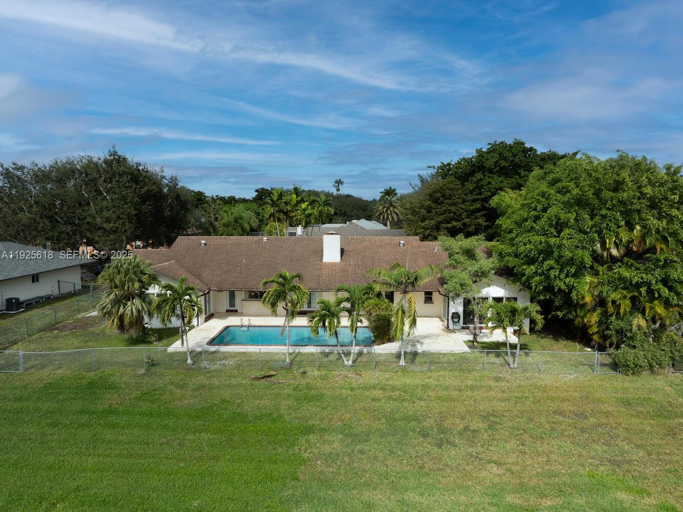 CHARLOTTE ESTATES - Residential