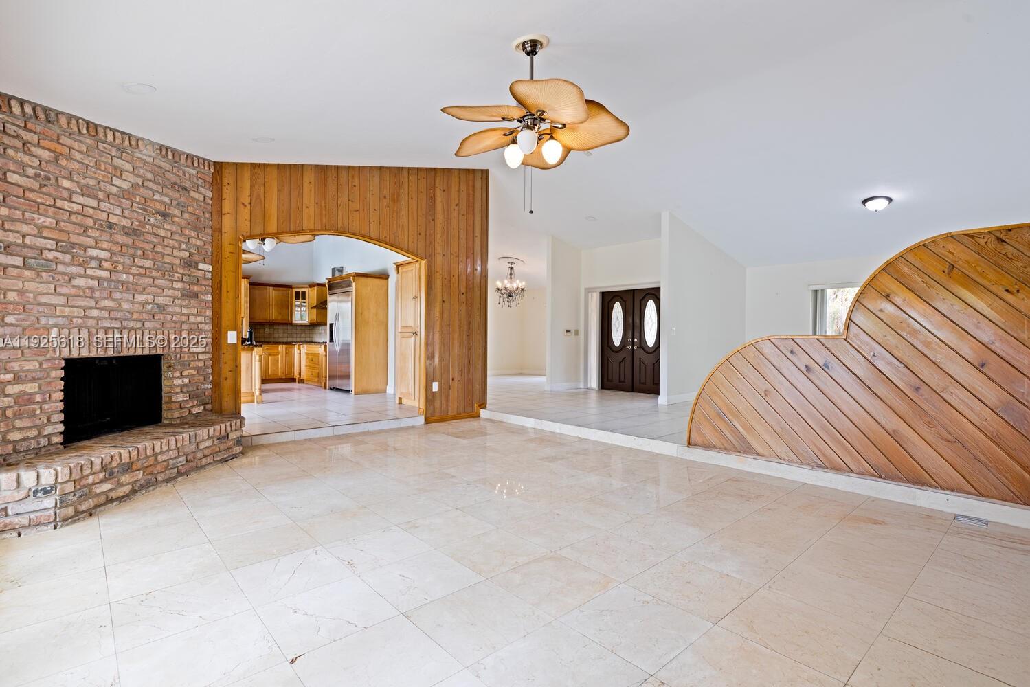 CHARLOTTE ESTATES - Residential