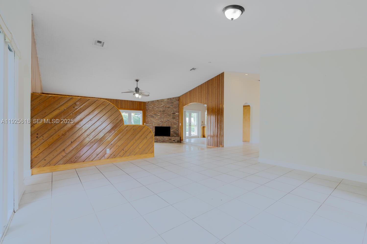 CHARLOTTE ESTATES - Residential