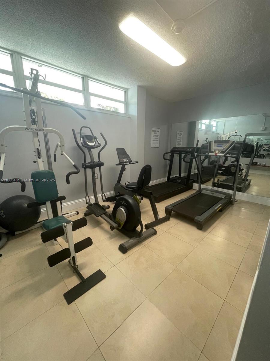 KEYSTONE HARBOR CLUB COND - Residential