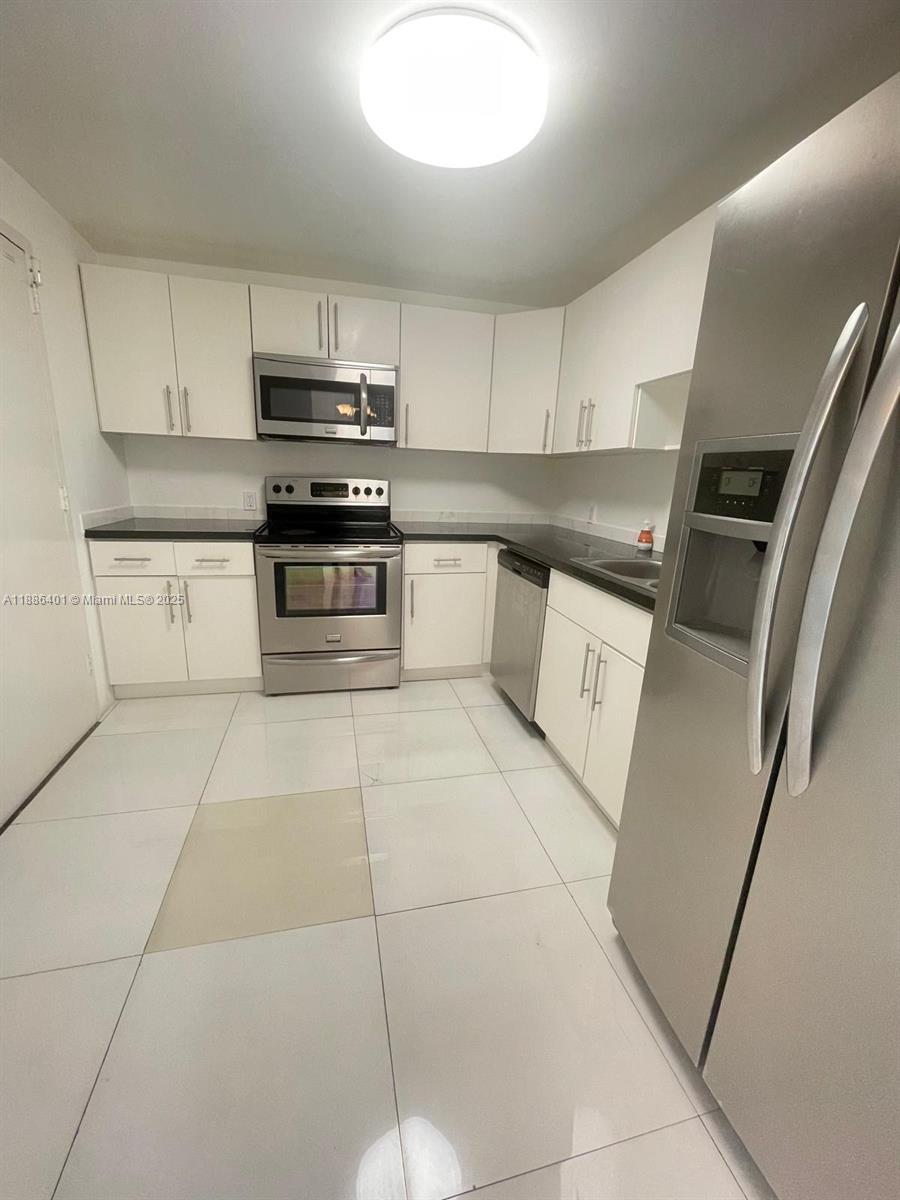 KEYSTONE HARBOR CLUB COND - Residential
