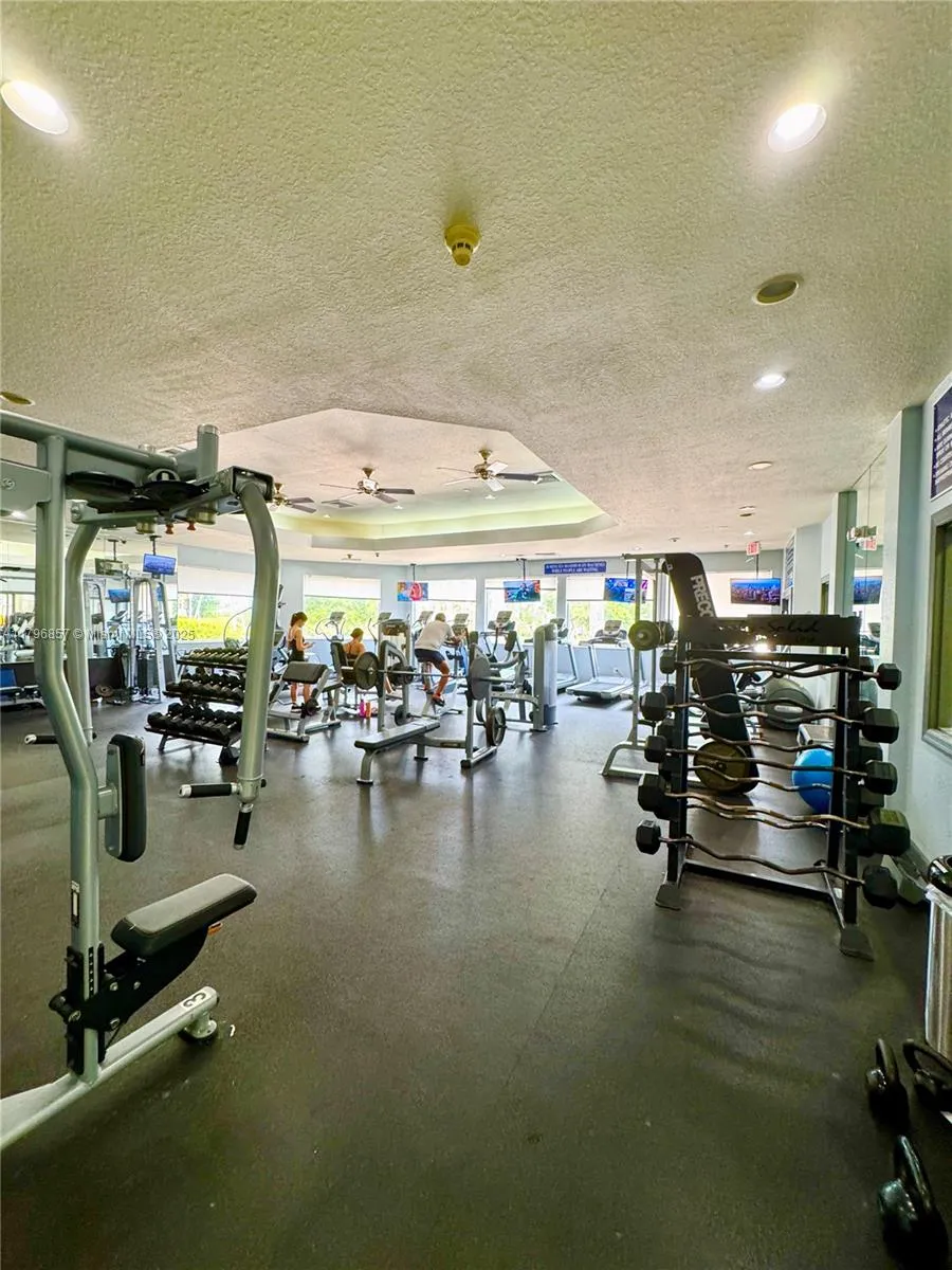 Pembroke Pines, Florida 33028, United States, 4 Bedrooms Bedrooms, ,3 BathroomsBathrooms,Residential,Active,123203