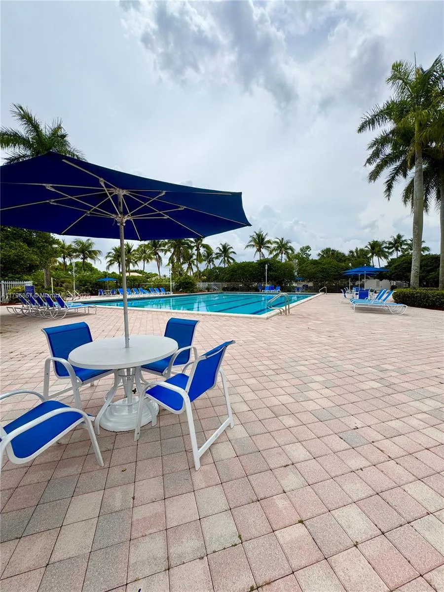 Pembroke Pines, Florida 33028, United States, 4 Bedrooms Bedrooms, ,3 BathroomsBathrooms,Residential,Active,123203