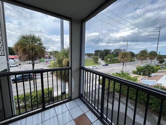 13455 NE 10TH AVE APT 304, NORTH MIAMI, FL 33161 - Image 63ddf10d45f80d0fe9982ee0944eaca8/1755097796